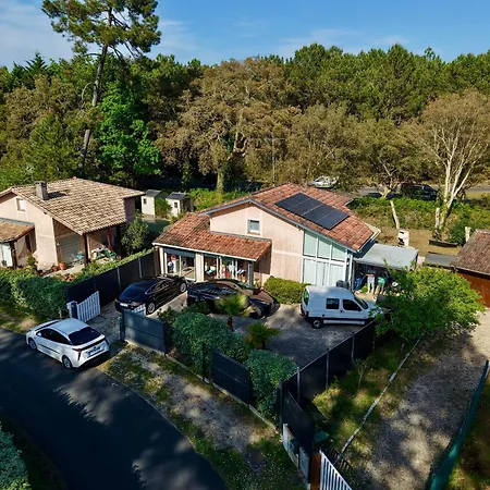 A 1,7km,golf A 900m,jacuzzi ,wifi,bbq