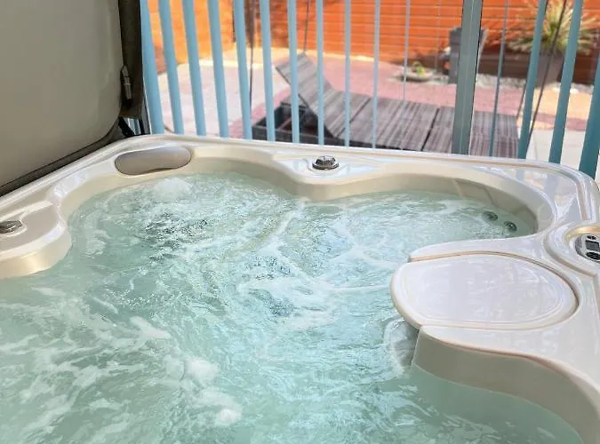 Villa à 1,7km,golf à 900m,jacuzzi ,wifi,bbq Soustons