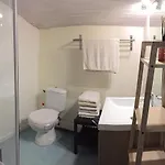 Villa à 1,7km,golf à 900m,jacuzzi ,wifi,bbq