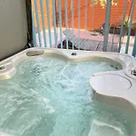 Villa à 1,7km,golf à 900m,jacuzzi ,wifi,bbq Soustons