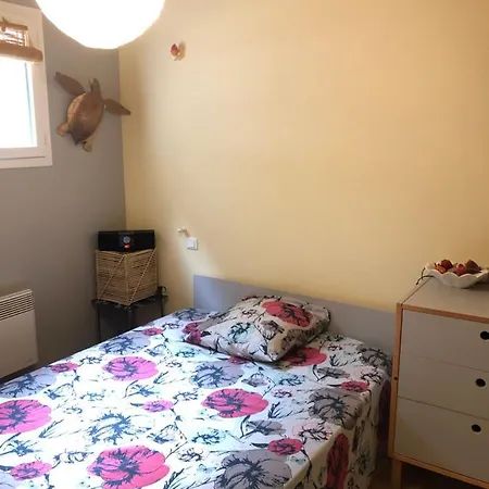 A 1,7km,golf A 900m,jacuzzi ,wifi,bbq Villa