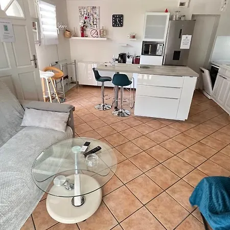 Villa A 1,7km,golf A 900m,jacuzzi ,wifi,bbq *