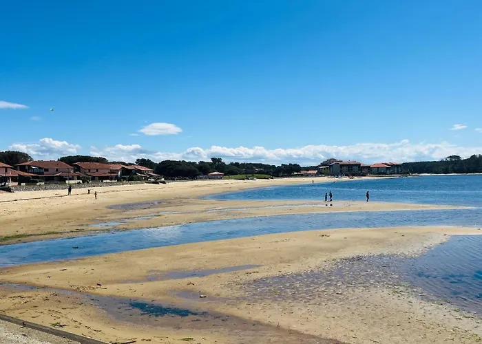 à 1,7km,golf à 900m,jacuzzi ,wifi,bbq