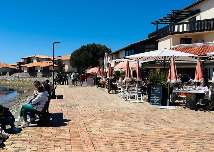 Villa à 1,7km,golf à 900m,jacuzzi ,wifi,bbq *